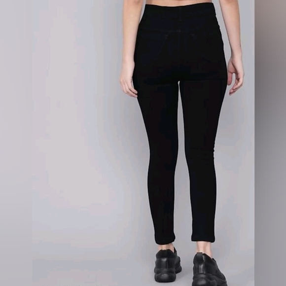 Women Black High Rise Jeans - Picture 4 of 4